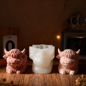 Highland cow silicone mold for DIY succulent pots and candle holders with realistic hair textures
