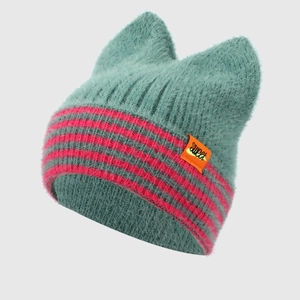 Détail du bonnet oreilles de chat gris avec rayures roses et étiquette orange sweet