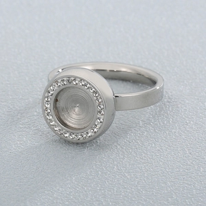 Silver stainless steel ring with zircon paving and central pearl mounting base