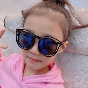 Kids round frame sunglasses with black frame and blue reflective lenses for outdoor sun protection