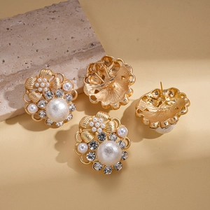 Vintage floral pearl earrings with rhinestones and gold-tone finish for women