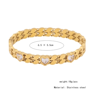 Spécifications de taille pour bracelet en acier doré orné de trois zircons blancs