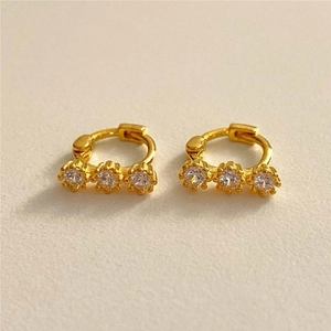 Elegant 925 sterling silver gold-plated hoop earrings with three vertical zircons