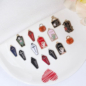 Pendentifs d'Halloween en alliage émaillé avec cercueils, tombes et motifs variés