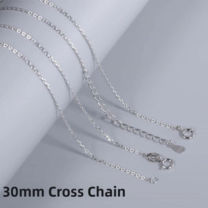 Vue détaillée de la chaîne croisée en argent sterling S925 avec extension et fermoir