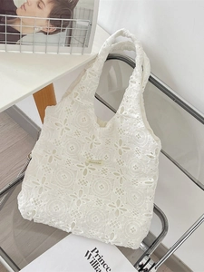 Sac fourre-tout en dentelle blanche avec broderie florale et grand volume pour l'été