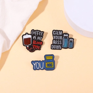 Épingle En Émail Drôle Broche En Alliage Sac De Sang De Café Médical Bouteille De Pilules Badge De Mode Bijoux Cadeau Accessoire D'humour