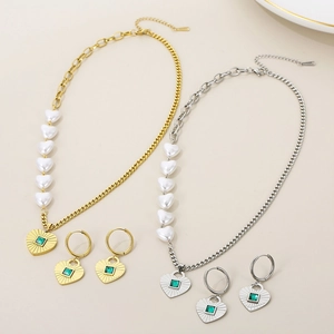 French vintage necklace and earring set with green heart zircon and pearl details