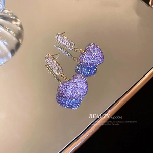 Sparkling purple heart cubic zirconia earrings with gold plating for women