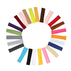 Circle display of elastic sweatbands in 24 vibrant colors for fitness and yoga