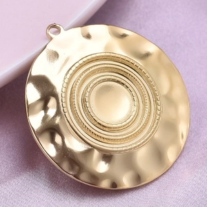 304 stainless steel golden round pendant with irregular hammered texture and concentric circles