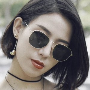 Chic retro small square sunglasses with gold metal frame and dark grey lenses for street style