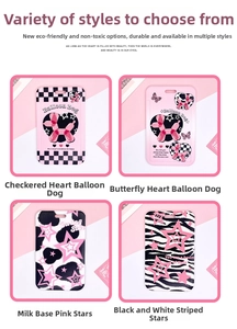 Detail von PVC-Kartenhüllen mit Cartoon-Ballonhund und trendigen Sternmustern