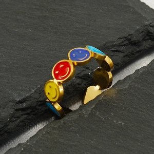 Bague ajustable en acier inoxydable doré avec des smileys colorés en émail