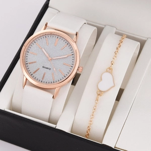 Elegant women's quartz watch and heart bracelet set in black luxury gift box