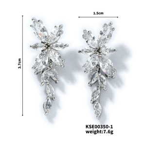 Detailed view of peridot flower tassel earrings with dimensions 3.7cm and silver metal base