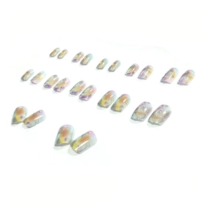 Regenbogen Schmetterling Kunstnägel in lila und gelbem Ombré mit silbernem Glitzer