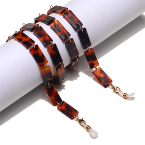 Chaîne de lunettes tendance en acrylique écaille de tortue avec anneaux en métal doré