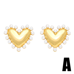 Elegant gold heart earrings with white pearl border in a minimalist C-shape design