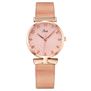 Orologio Al Quarzo Da Donna Cinturino In Maglia Metallica Quadrante Numerato Texture Radiale Accento Fiocco Elegante