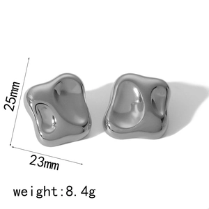 Hammered irregular square stud earrings in polished silver finish, 25mm height