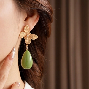 Boucles d'oreilles papillon vintage avec pendentifs goutte verts et perles pour femmes
