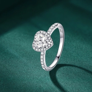 925 sterling silver heart ring with 18k white gold plating and sparkling zircon stones