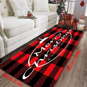 Macro d'un tapis de Noël de 60x180cm à carreaux rouges sur un sol en bois