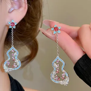 Elegante Ohrhänger mit Blumen und Kürbis aus bunten Zirkonias und Silbersteckern