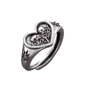 Gothic open hartring met dubbele schedel reliëf en ster gravures in geoxideerd zilver