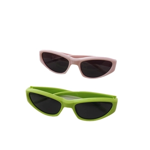 Kids retro Y2K cat eye sports sunglasses in pink and green matte resin frames