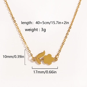 Detailed dimensions of rose pendant necklace with 40+5cm chain and 3g weight