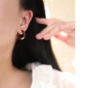 French style 18K gold-plated titanium earrings with deep wine red enamel hoops