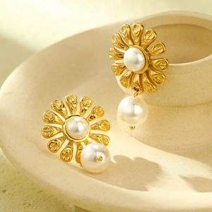Elegant Flower Artificial Pearl Drop Earrings Stainless Steel 18K Gold Plated Floral Studs For Women Fashion Jewelry