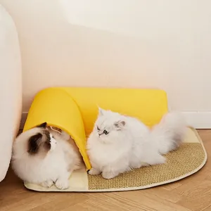 Cooling cat tunnel bed in yellow mesh and sisal for summer hiding and scratching play