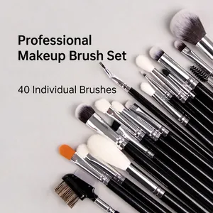 Professionele 40-delige make-up borstelset met zwarte houten handvaten en zachte haren