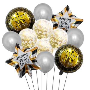 Détail du kit ballons de Nouvel An en aluminium et paillettes, noir, or et argenté