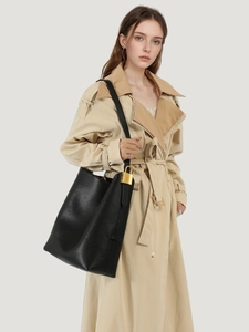 Damen Hobo Schultertasche Mit Großer Kapazität Echtes Leder Litschi-Muster Mode Pendler Tote Mit Beutel Goldenes Vorhängeschloss