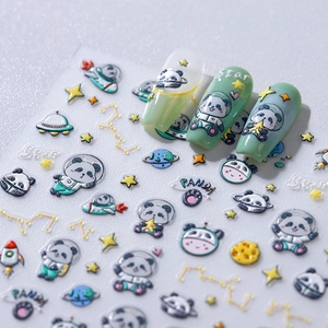 3D-geprägte Panda-Weltraum-Nagelaufkleber mit mattem Gold-Finish