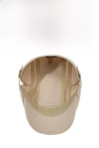 Detail of breathable 100% cotton inner lining and sweatband of the khaki beret hat
