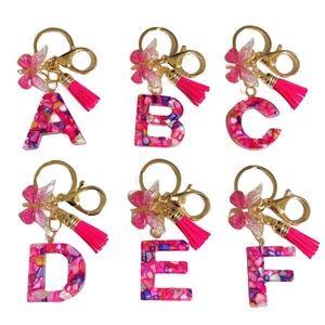 Fashion Resin Alphabet Letter Keychain With Pink Butterfly Tassel Alloy Gold Color Key Ring Pendant For Women Bag Ornament