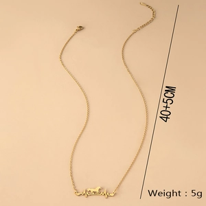 Detailed close-up of golden stainless steel necklace with 40+5cm length measurements