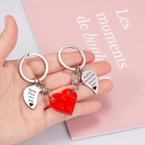 Llaveros de corazón con bloques Together Forever para parejas en rojo vibrante