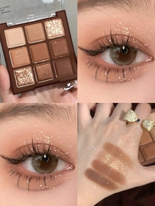 Details van chocoladebruin oogschaduwpalet met negen kleuren, swatches en oogmake-uplook