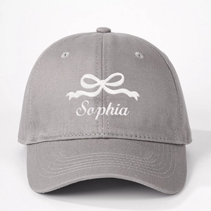 Casquette de baseball grise en coton avec nœud brodé blanc et détail Sophia