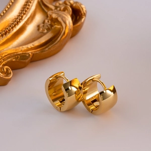 Elegant 18K gold plated chunky huggie hoop earrings with polished mirror finish