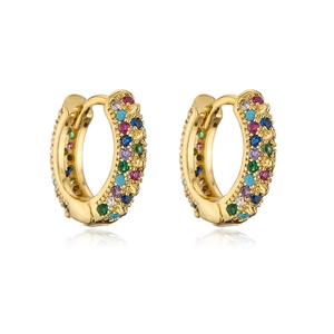 Elegantes pendientes de aro bañados en oro 18K con circonitas de colores y cristales