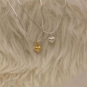 Elegant 925 sterling silver heart pendant necklace in gold and silver finishes
