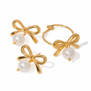 18k gold plated stainless steel jewelry set with bow and pearl pendant earrings and ring