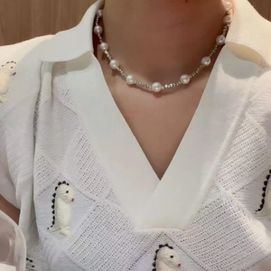 Elegant pearl and zircon choker necklace for women with minimalist luxury aesthetic
